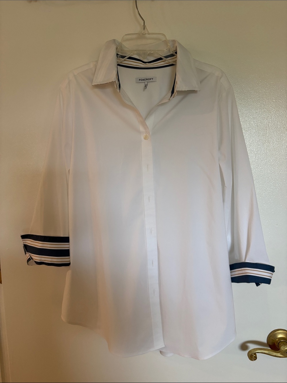 Foxcroft White Dress Shirt with Navy Trim size M